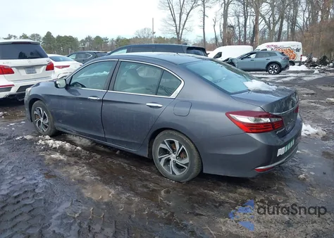 2016 Honda Accord Lx z USA, uszkodzony, nr VIN 1HGCR2F35GA088792